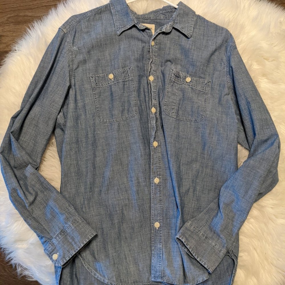 Gap - Mens Large Long Sleeve button up shirt - light blue denim
